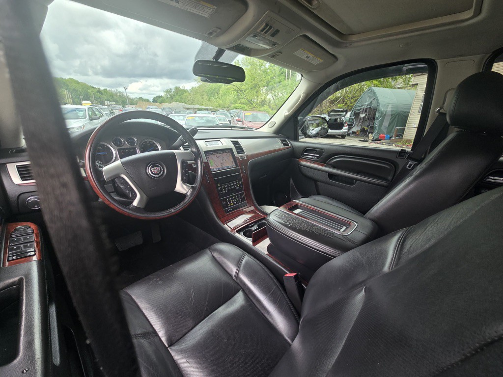 2014 Cadillac Escalade Image 11