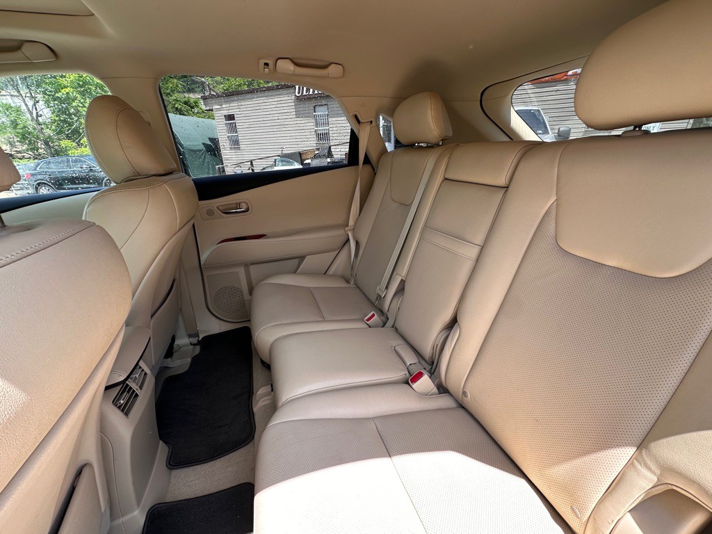 2011 Lexus RX Image 9