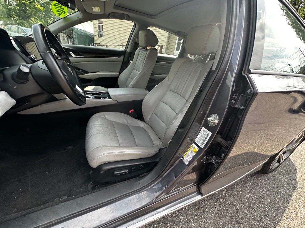 2018 Honda Accord Image 9