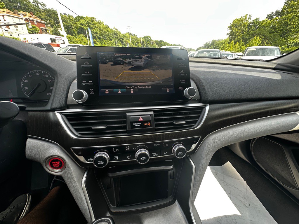 2018 Honda Accord Image 11