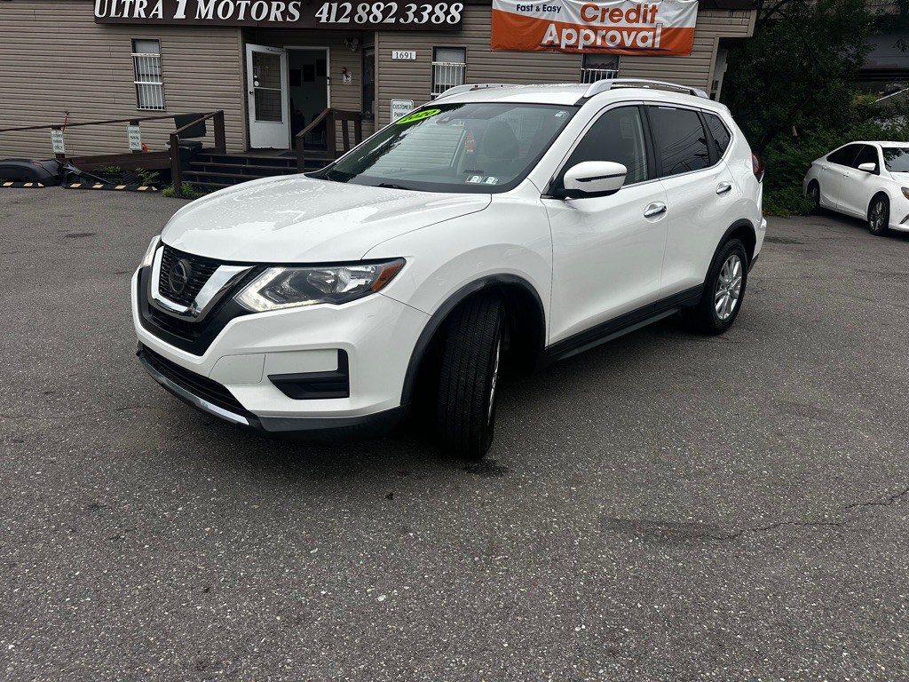 2020 Nissan Rogue Image 1