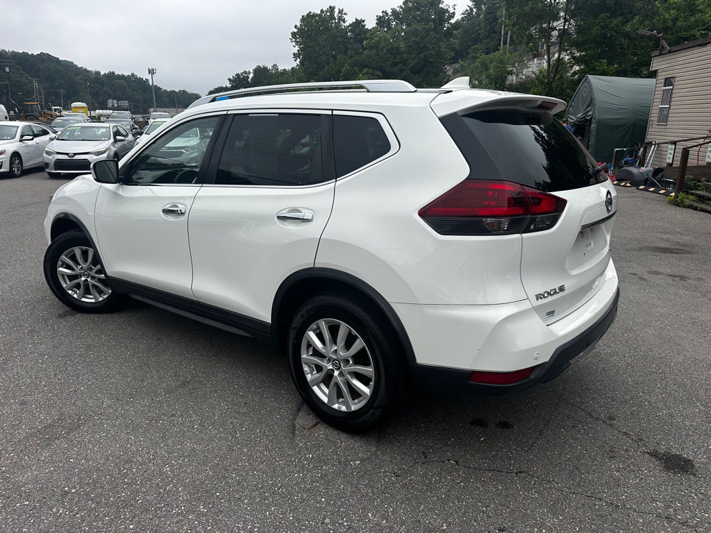 2020 Nissan Rogue Image 4