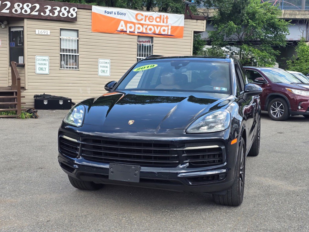 2019 Porsche Cayenne Image 1
