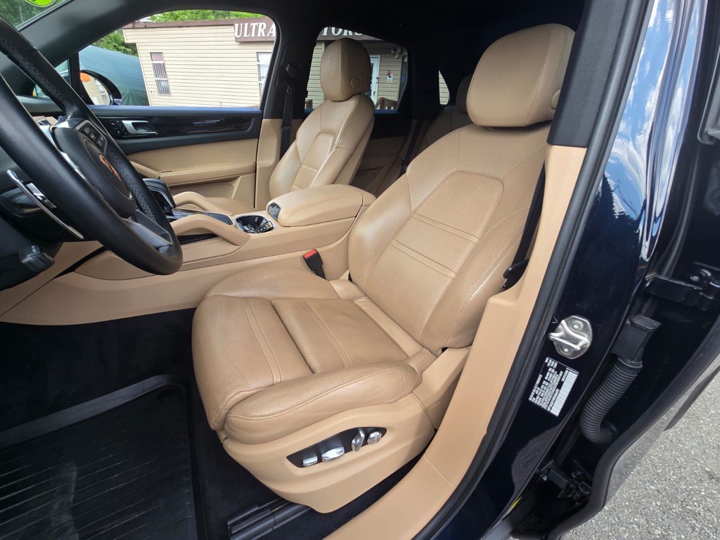 2019 Porsche Cayenne Image 19