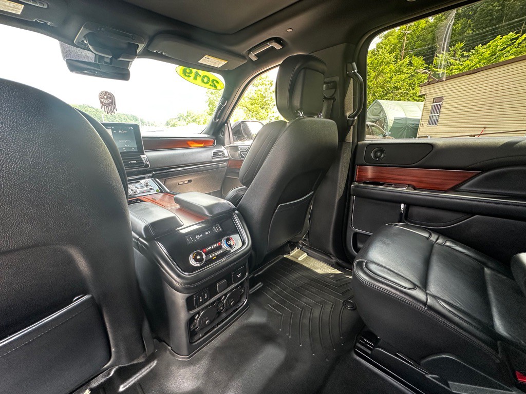2018 Lincoln Navigator Image 12