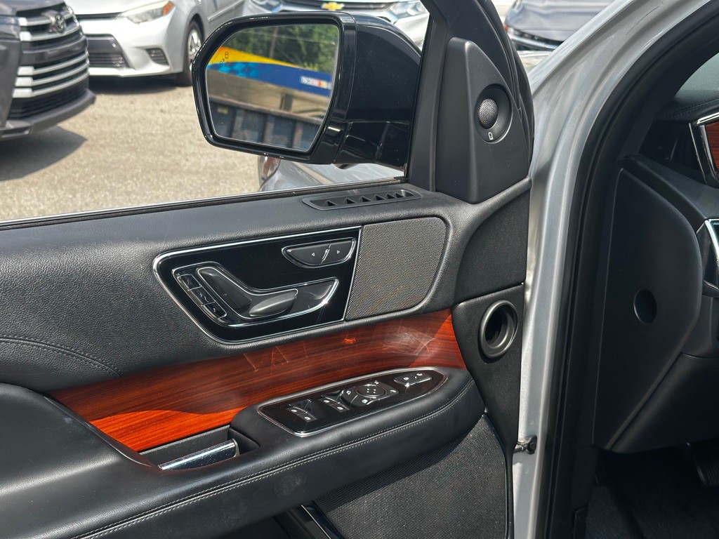 2018 Lincoln Navigator Image 15