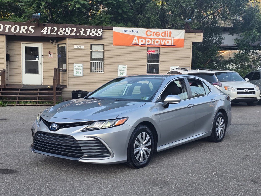 2022 Toyota Camry Image 2