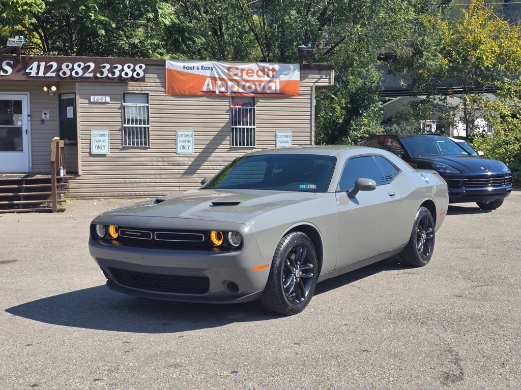 2019 Dodge Challenger Image 3