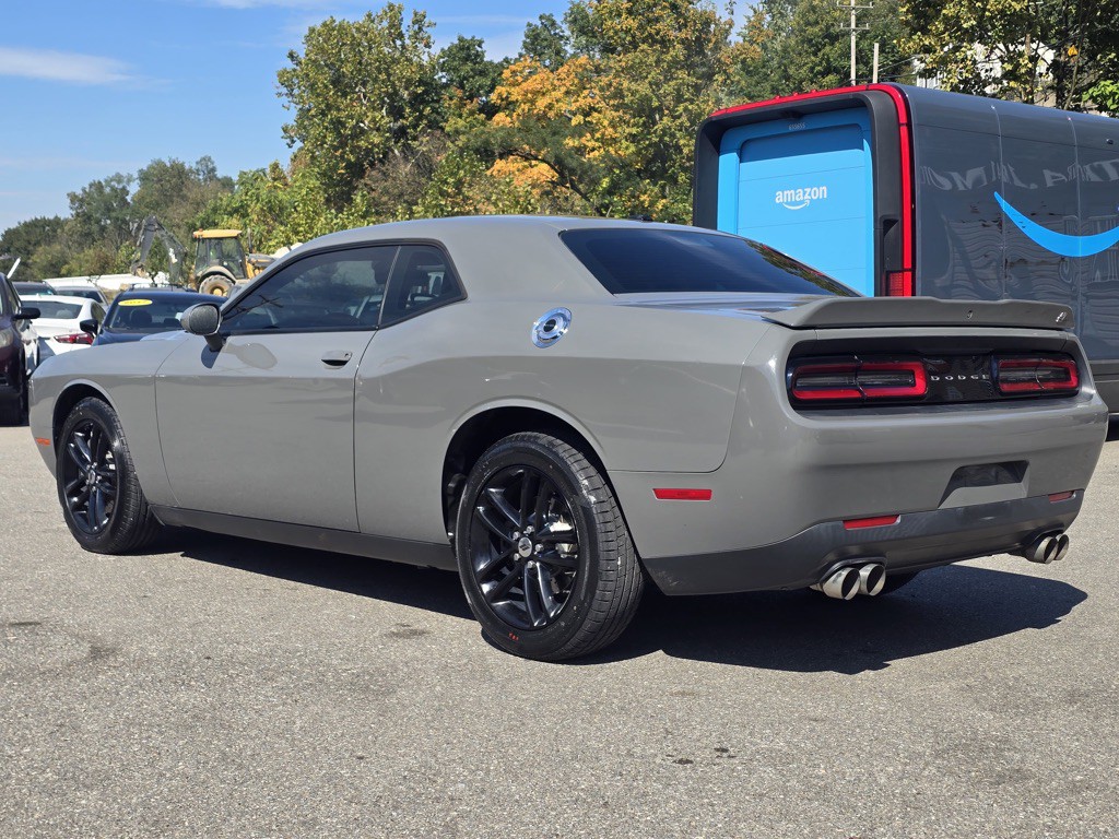 2019 Dodge Challenger Image 5