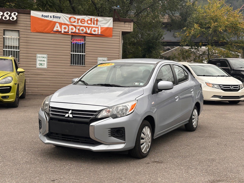 2024 Mitsubishi Mirage Image 1