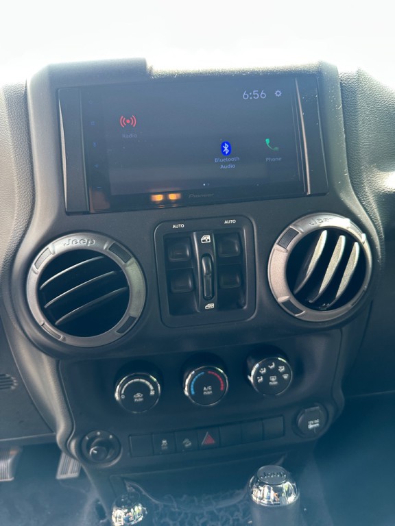2015 Jeep Wrangler Unlimited Image 10