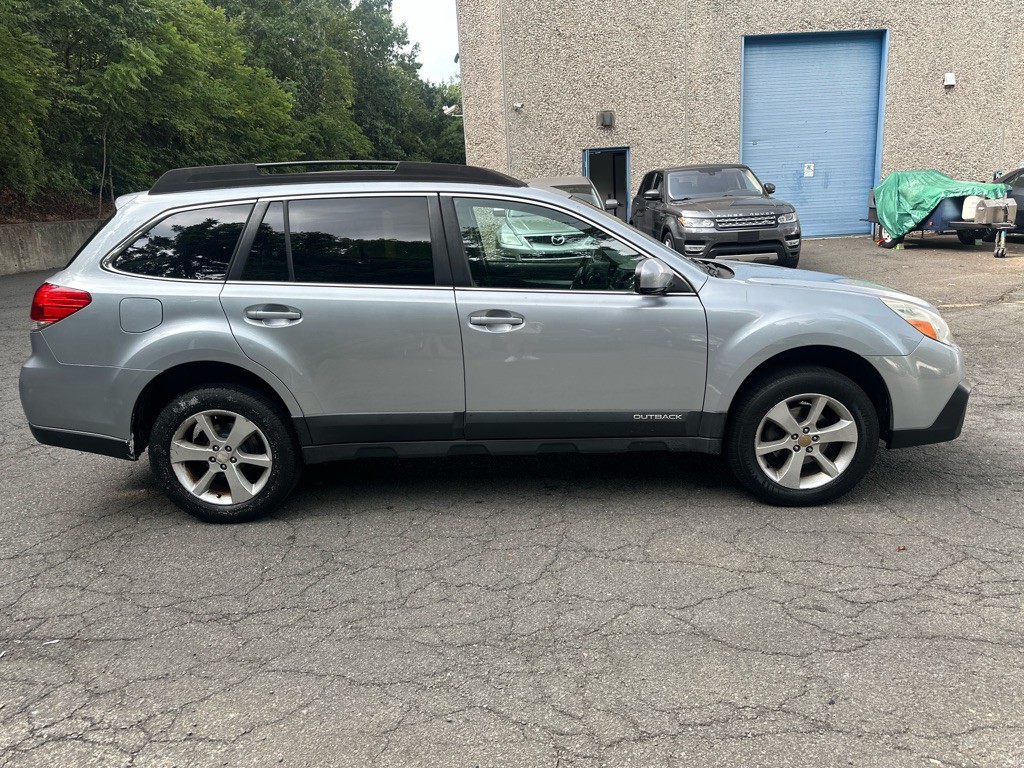 2014 Subaru Outback Image 4