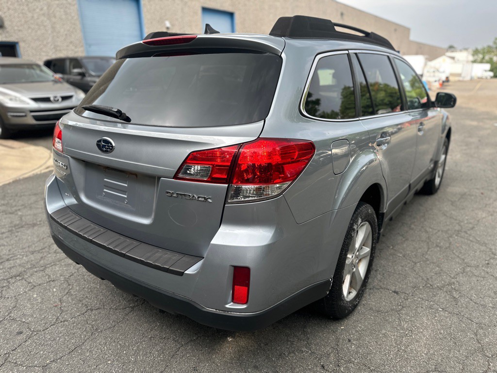 2014 Subaru Outback Image 5