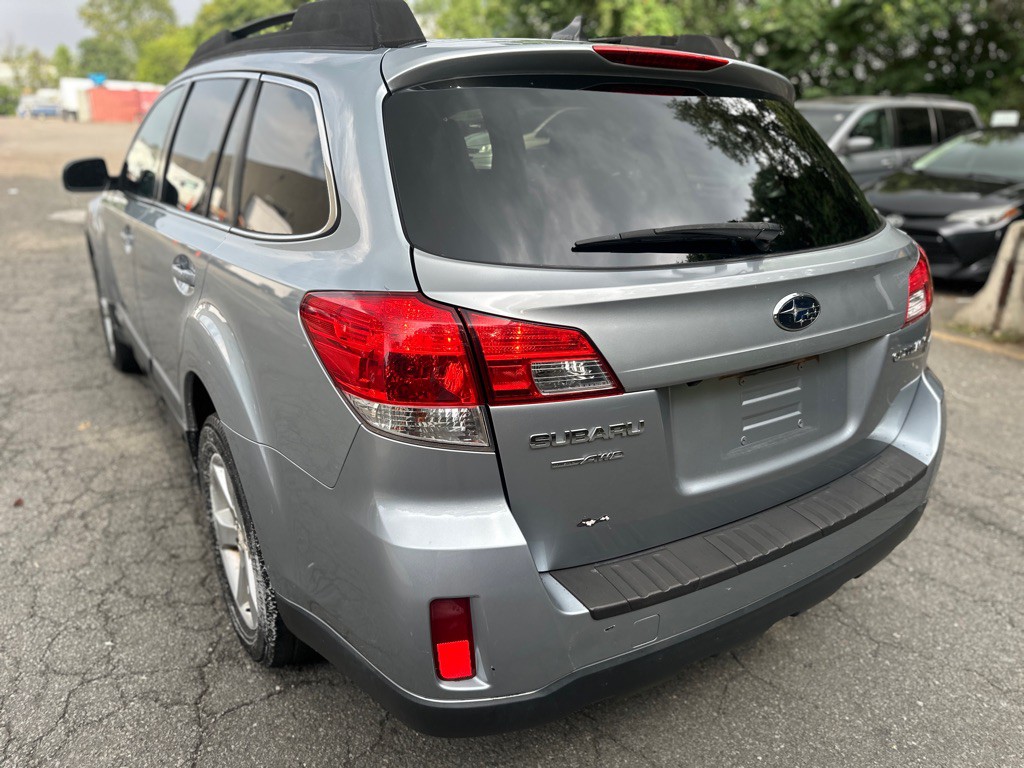 2014 Subaru Outback Image 6