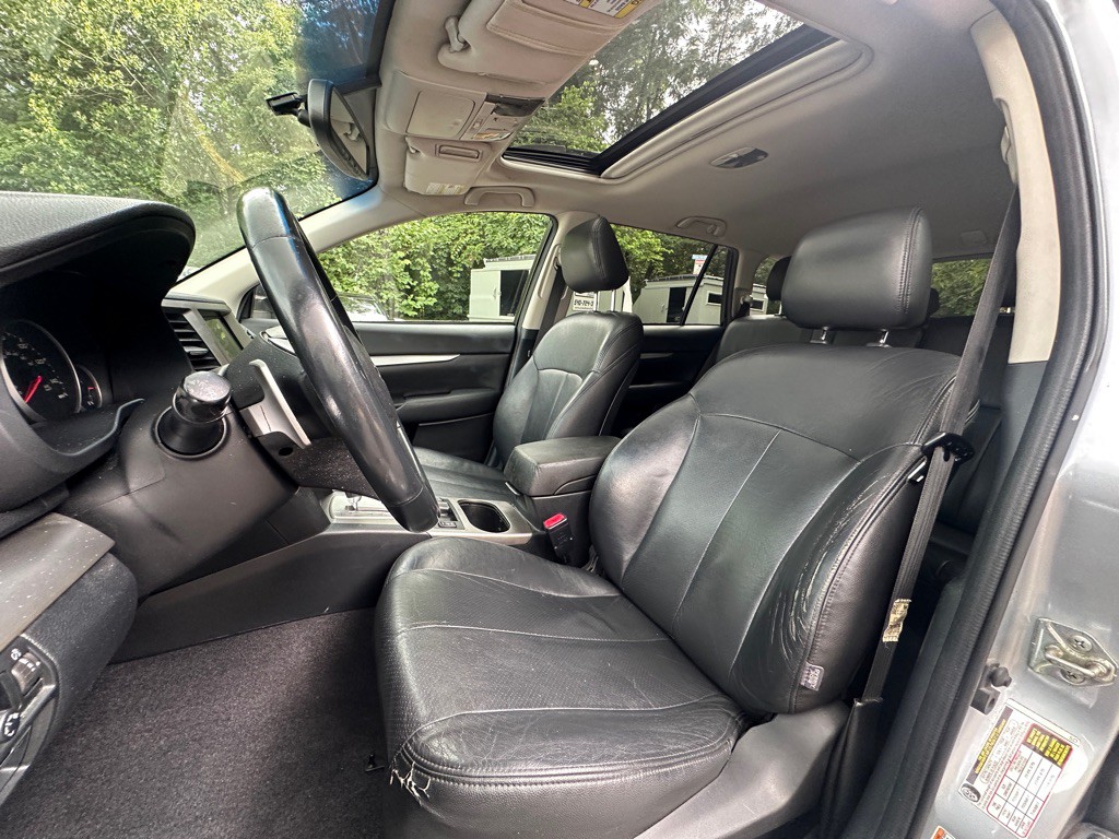 2014 Subaru Outback Image 9