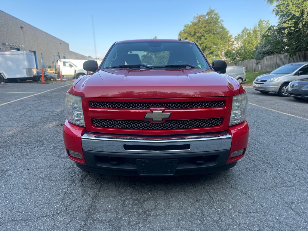 2011 Chevrolet Silverado 1500 Image 2