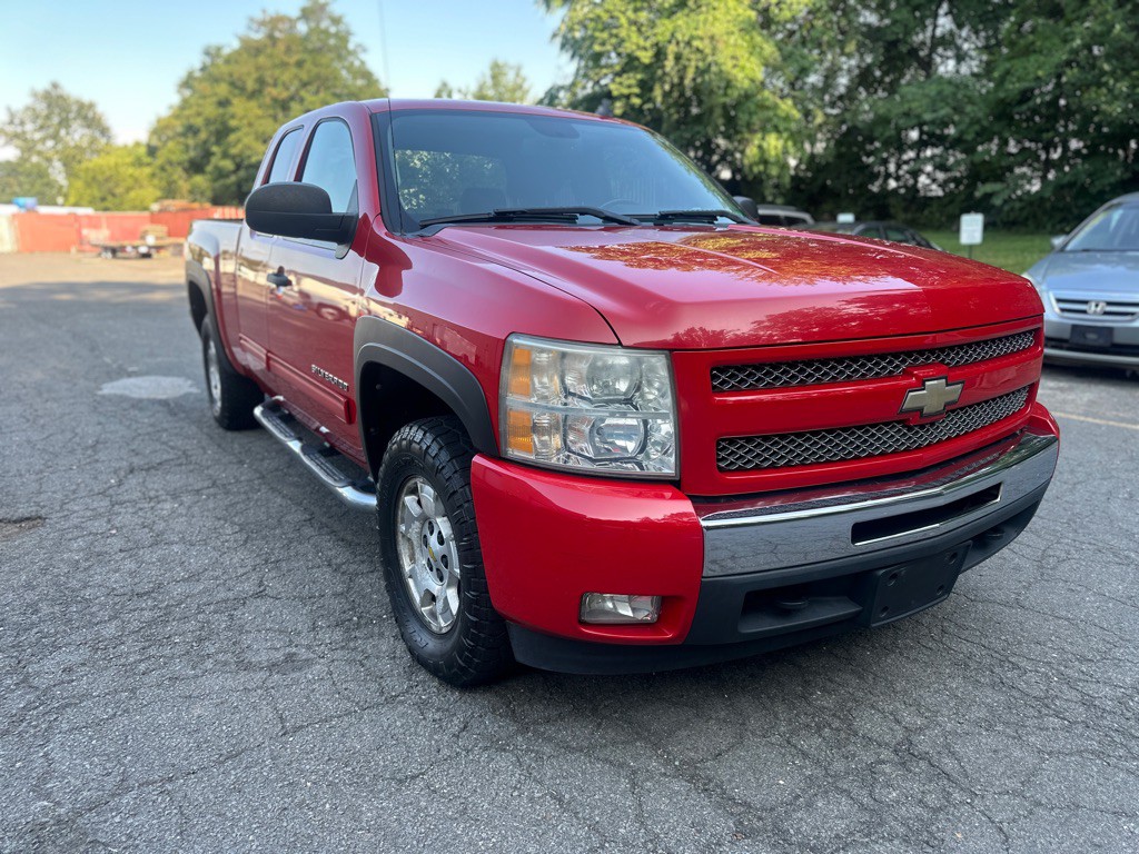 2011 Chevrolet Silverado 1500 Image 3
