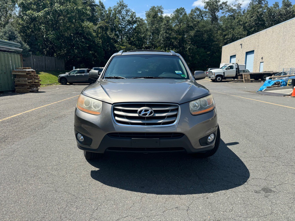 2011 Hyundai Santa Fe Image 2