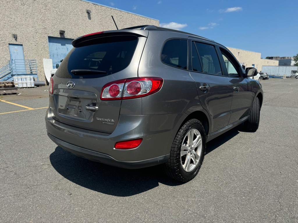2011 Hyundai Santa Fe Image 5