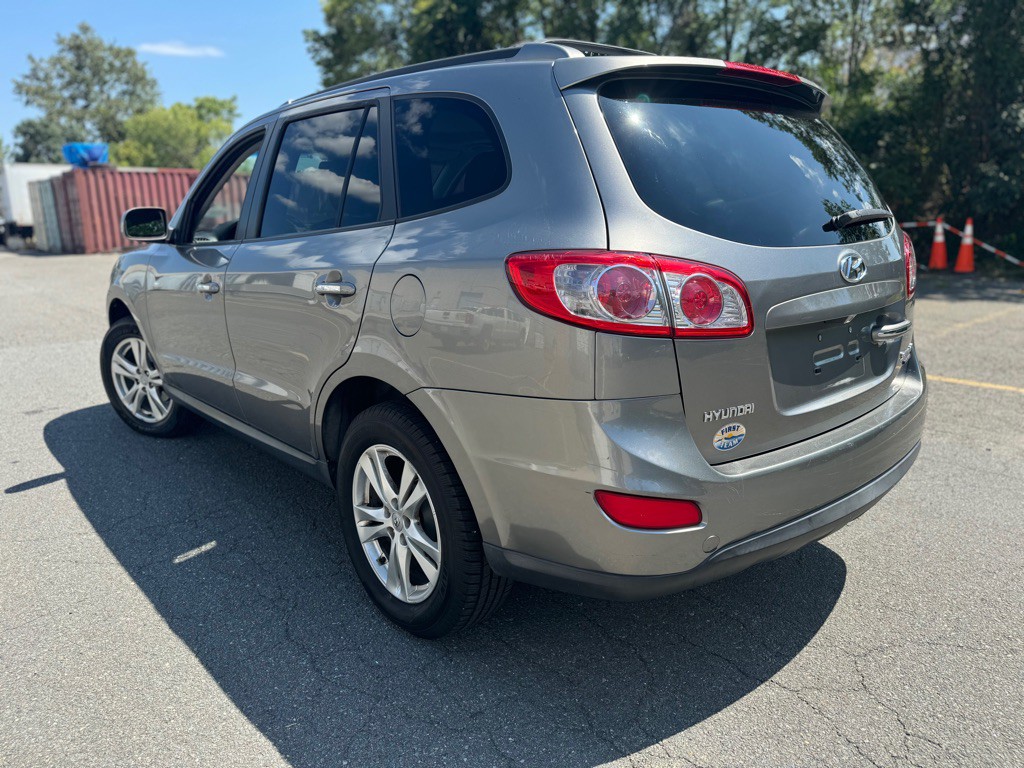 2011 Hyundai Santa Fe Image 7