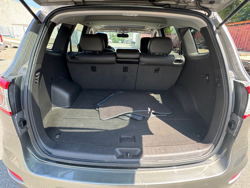 2011 Hyundai Santa Fe Image 9