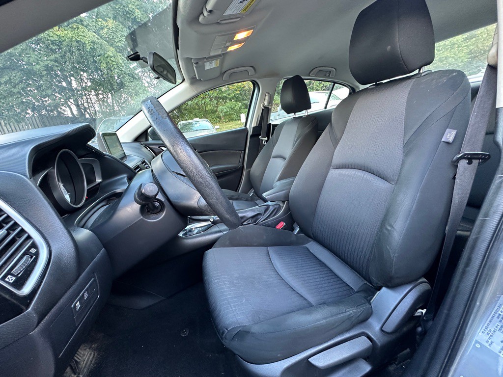 2015 Mazda Mazda3 Image 9