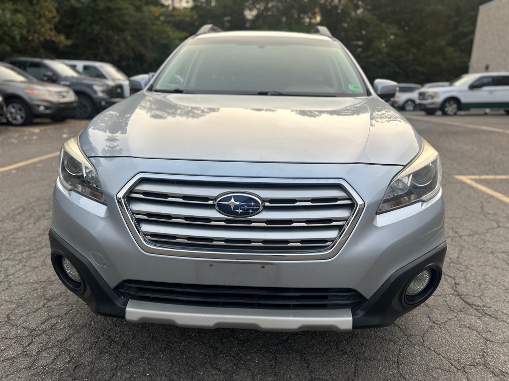 2017 Subaru Outback Image 2