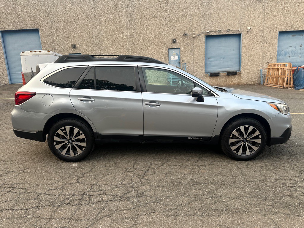 2017 Subaru Outback Image 4