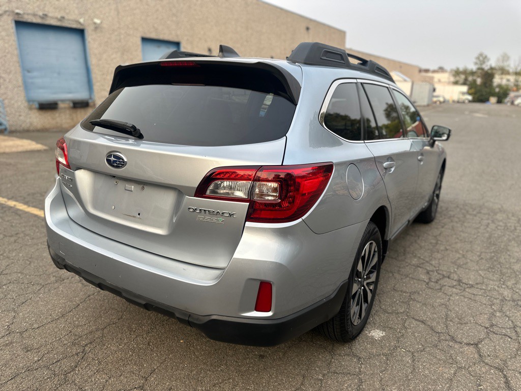 2017 Subaru Outback Image 5