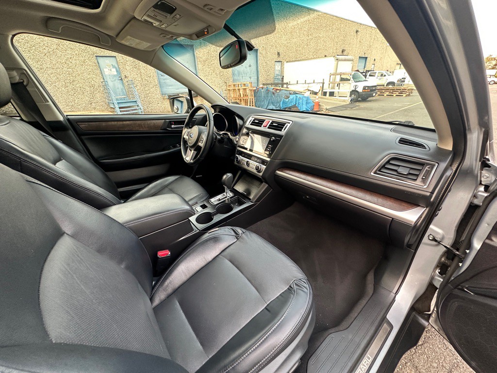 2017 Subaru Outback Image 15