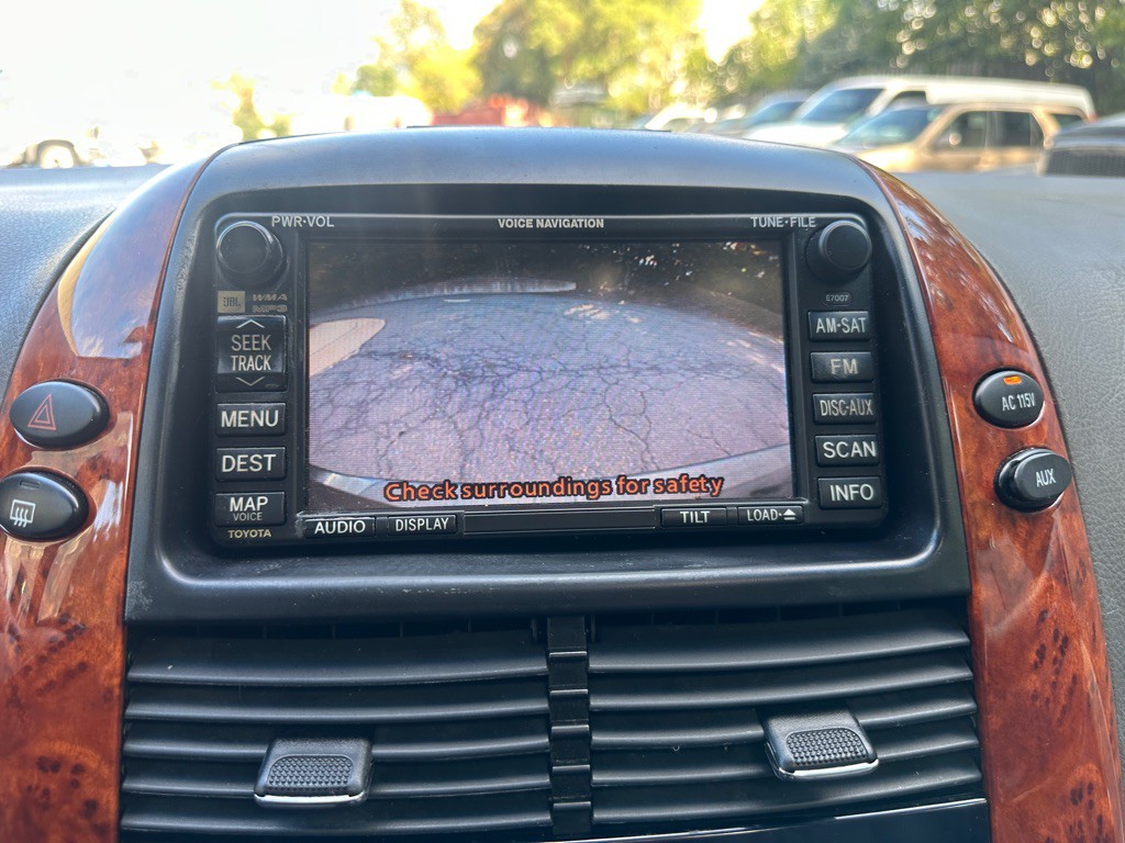 2010 Toyota Sienna Image 13