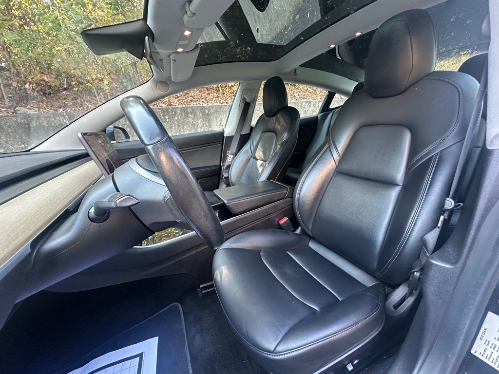 2019 Tesla Model 3 Image 8