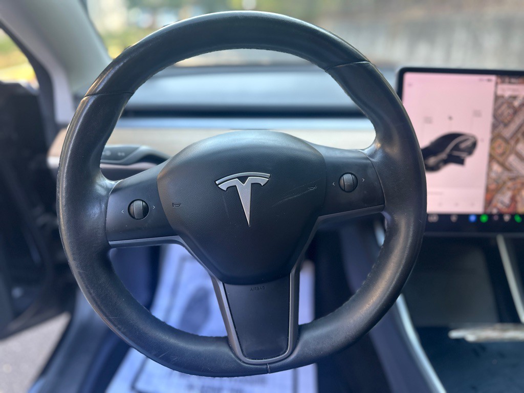 2019 Tesla Model 3 Image 9