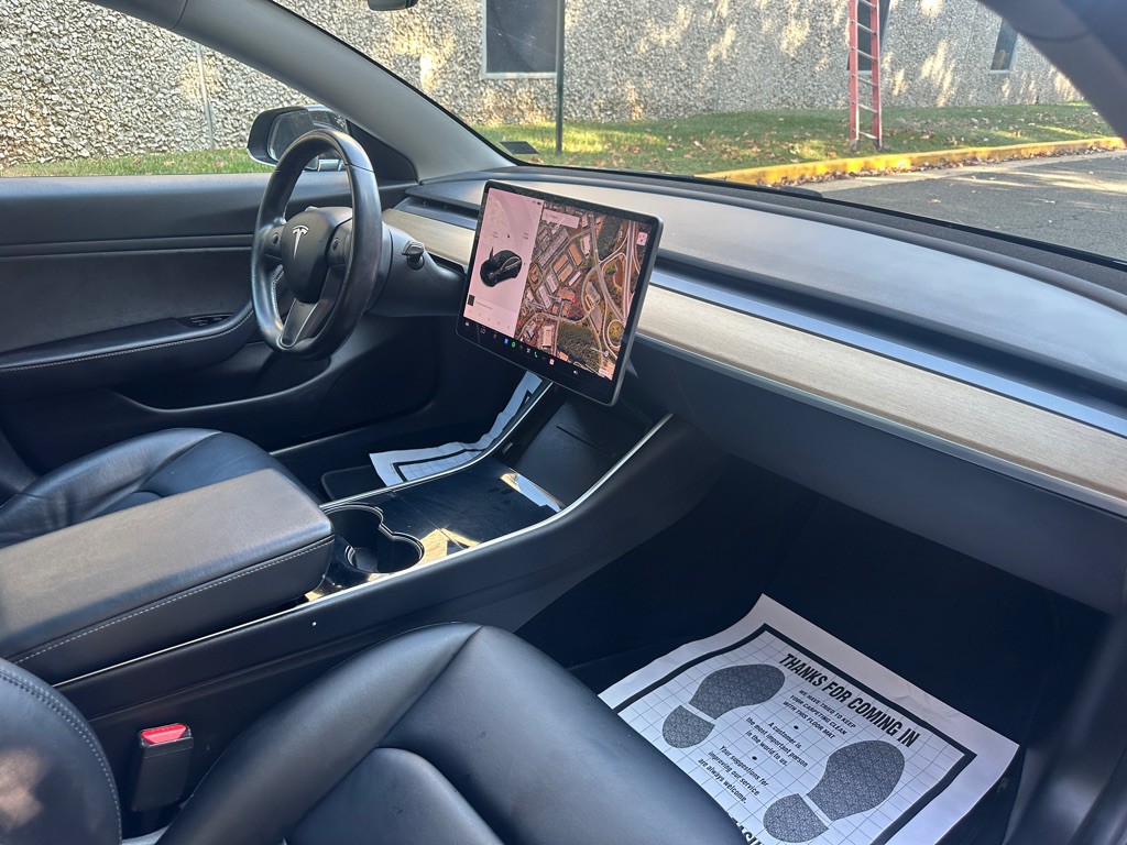 2019 Tesla Model 3 Image 11