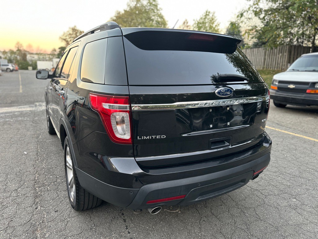 2015 Ford Explorer Image 6
