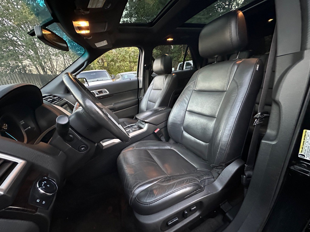 2015 Ford Explorer Image 9