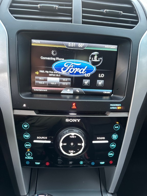 2015 Ford Explorer Image 12