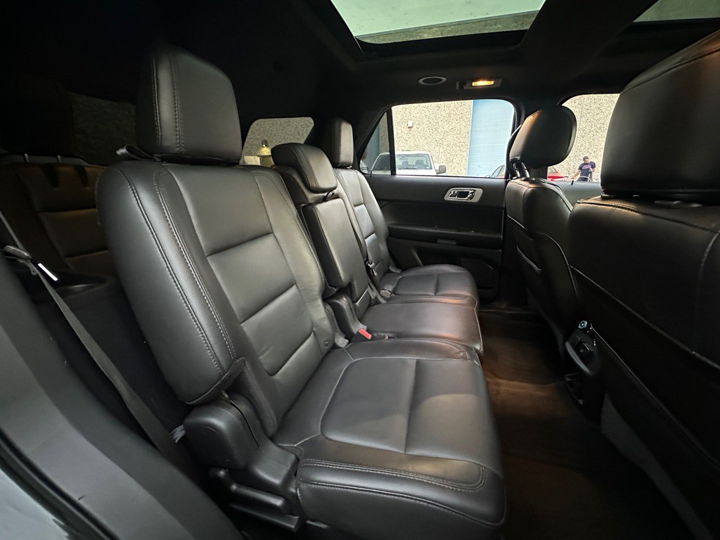 2015 Ford Explorer Image 16