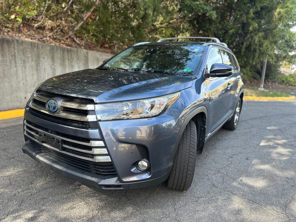 2018 Toyota Highlander Image 1
