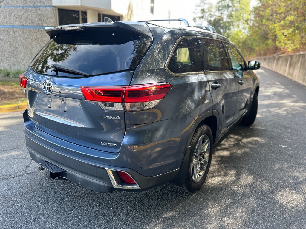 2018 Toyota Highlander Image 4