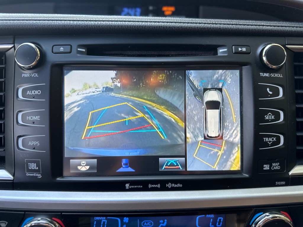 2018 Toyota Highlander Image 13