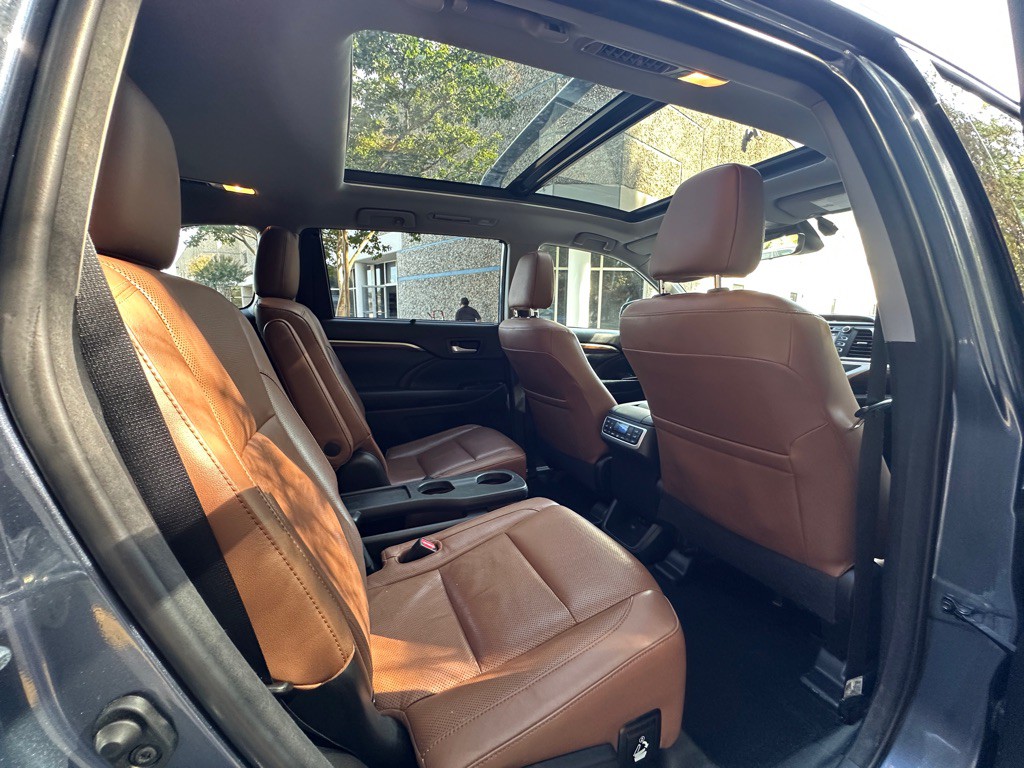2018 Toyota Highlander Image 18