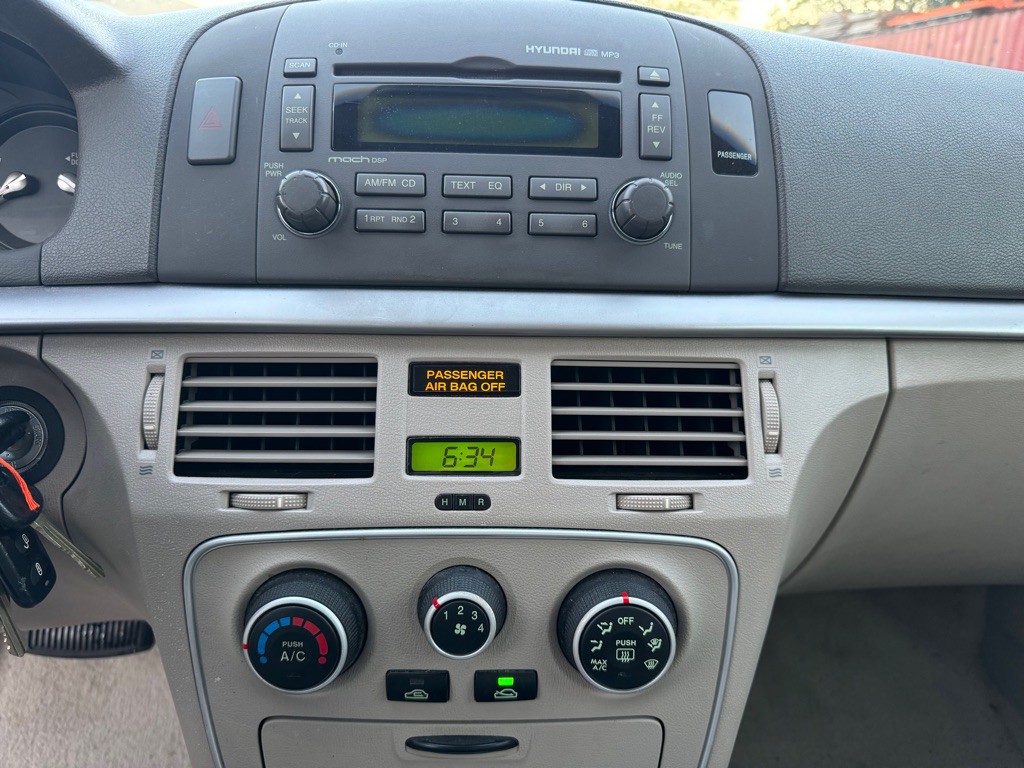 2006 Hyundai Sonata Image 13