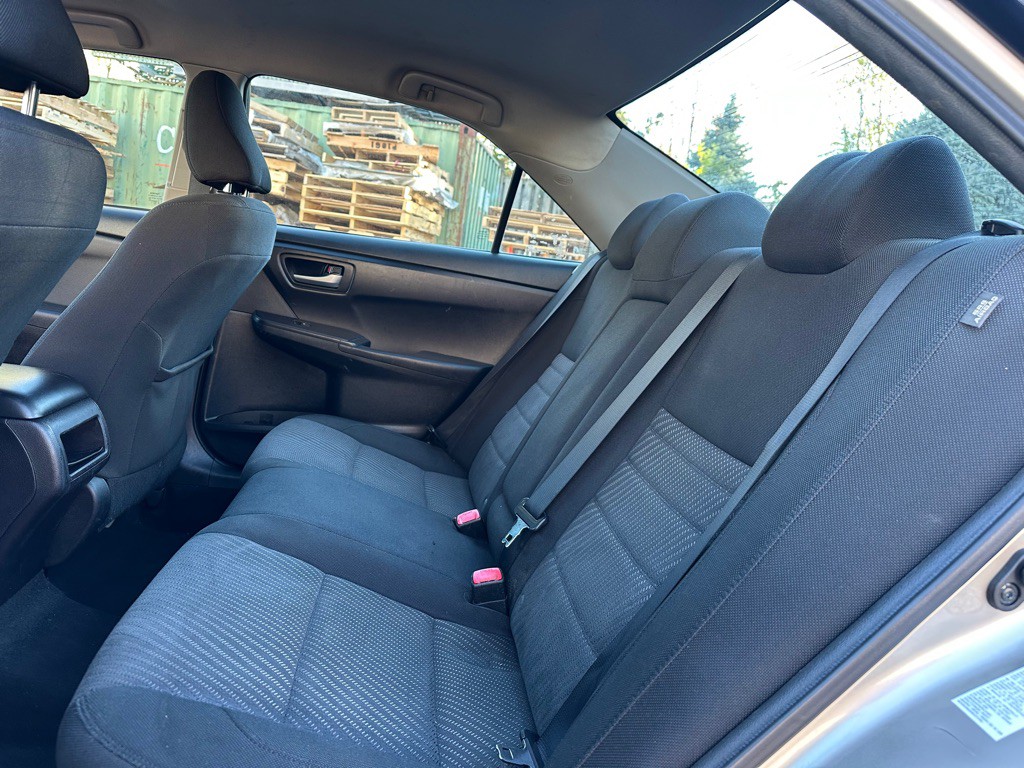 2017 Toyota Camry Image 10