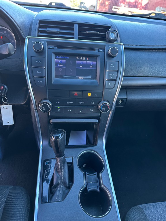 2017 Toyota Camry Image 13