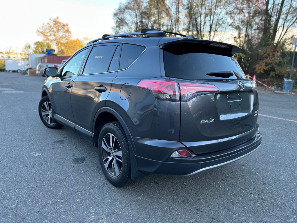 2017 Toyota Rav4 Image 7