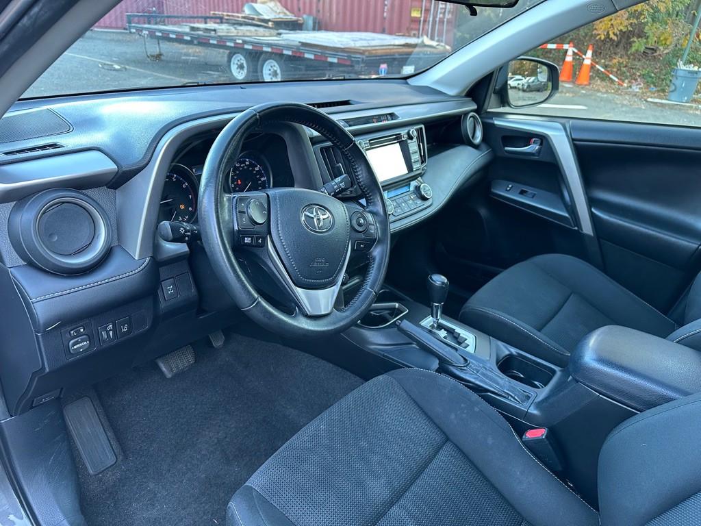 2017 Toyota Rav4 Image 12