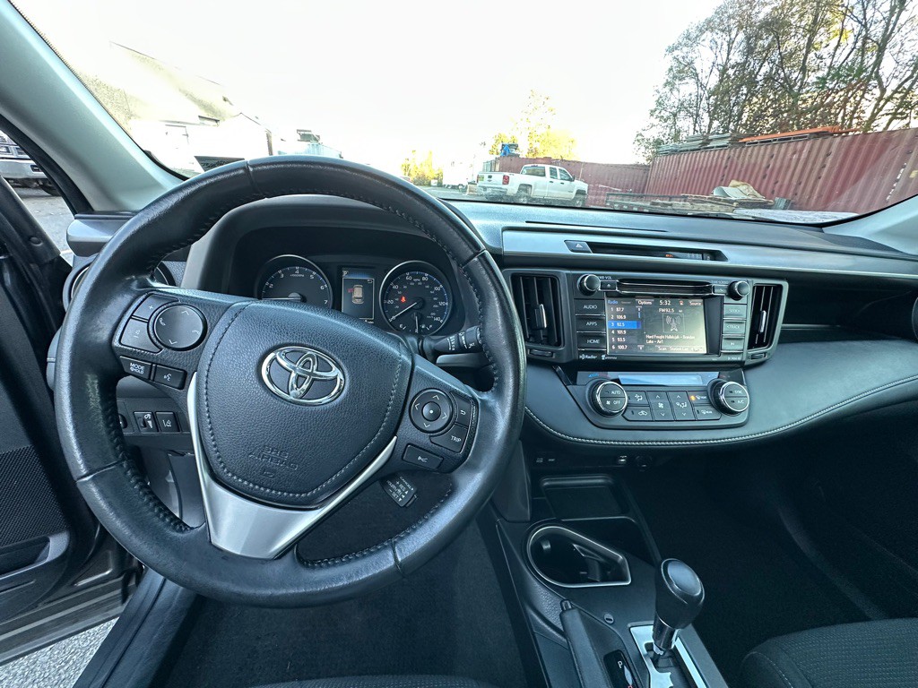 2017 Toyota Rav4 Image 13