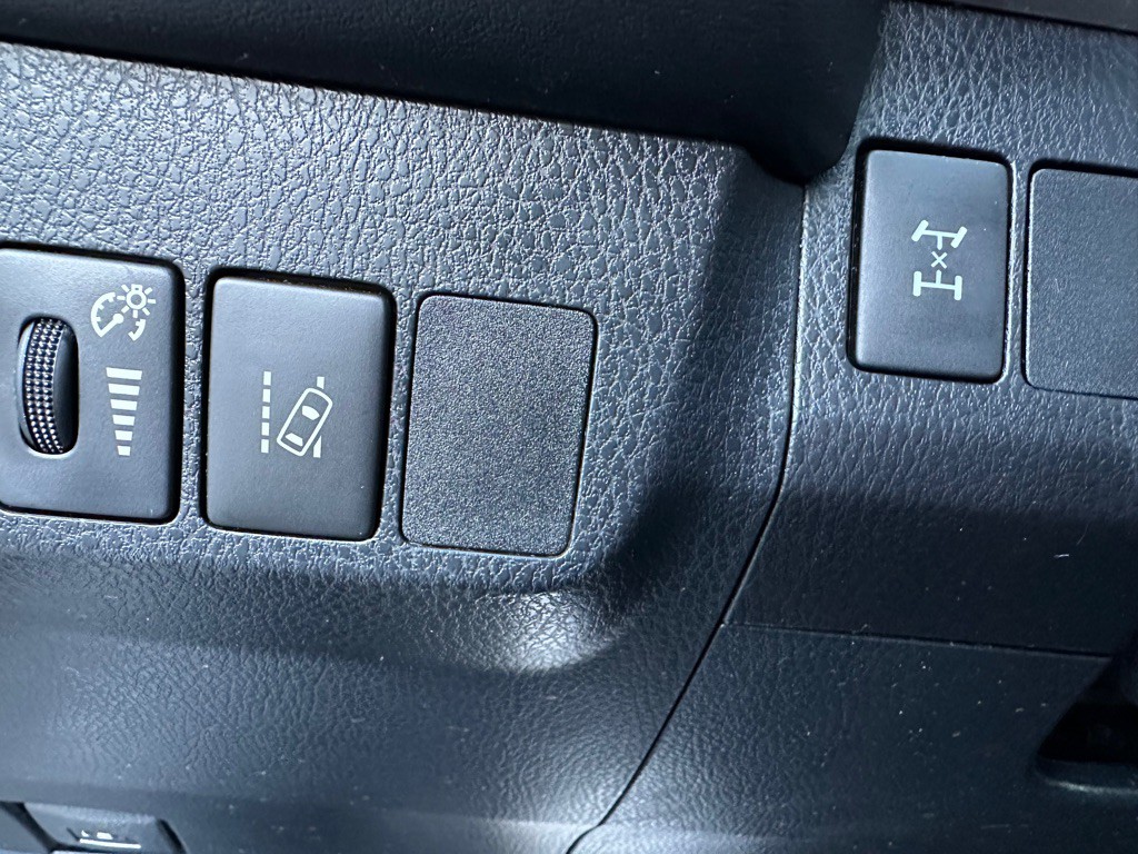 2017 Toyota Rav4 Image 16