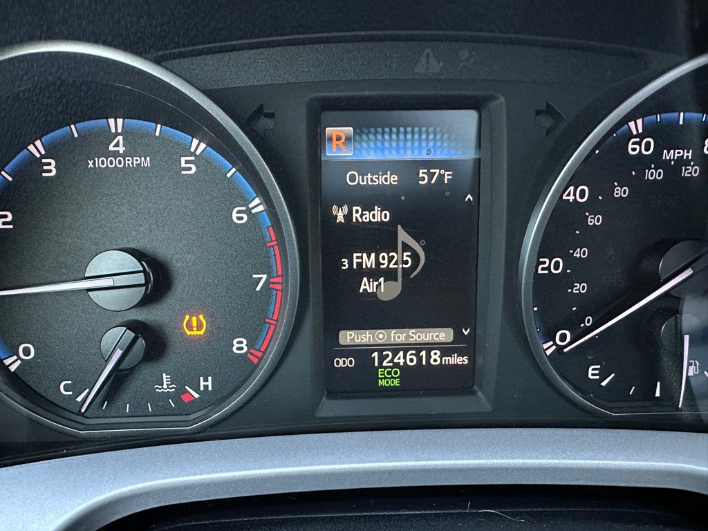 2017 Toyota Rav4 Image 18